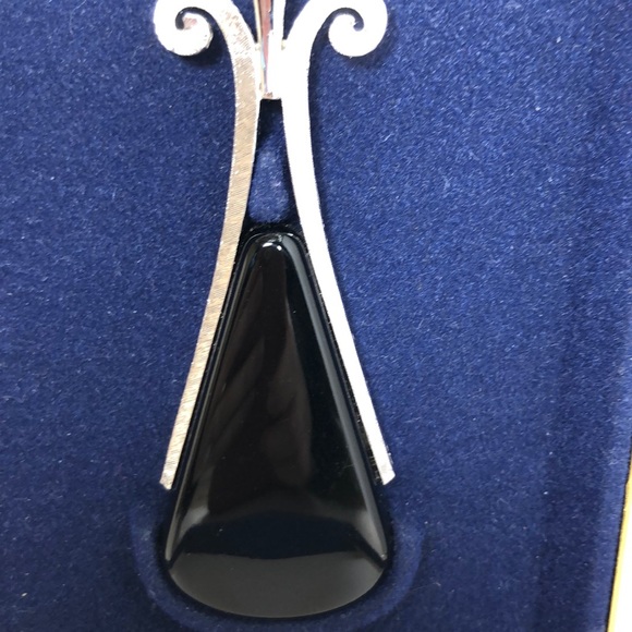 Vintage simulated ebony teardrop necklace - Picture 2 of 6